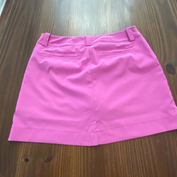 ⛳️ Nike Dri Fit Golf Skirt with shorts ⛳️ - Picture 2 of 4